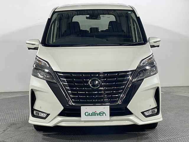 日産 セレナ 広島県 2020(令2)年 4.7万km ブリリアントホワイトパール 禁煙/純正１０型ナビ/アラウンドビューモニター/後席モニター/両側パワースライドドア/プロパイロット/・レーダークルーズコントロール/ブラインドスポットモニター/前後コーナーセンサー/オートマティックハイビーム/ビルトインＥＴＣ/ＬＥＤヘッドライト