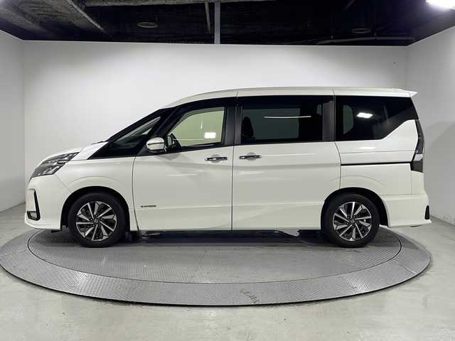 日産 セレナ 広島県 2020(令2)年 4.7万km ブリリアントホワイトパール 禁煙/純正１０型ナビ/アラウンドビューモニター/後席モニター/両側パワースライドドア/プロパイロット/・レーダークルーズコントロール/ブラインドスポットモニター/前後コーナーセンサー/オートマティックハイビーム/ビルトインＥＴＣ/ＬＥＤヘッドライト