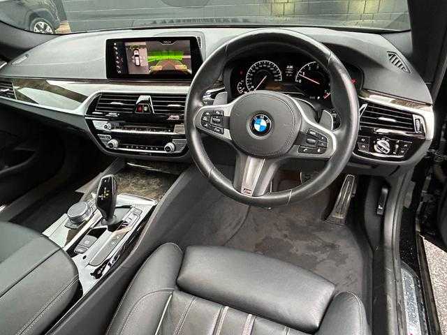 ＢＭＷ ５３０ｉ ツーリング Mスポーツ 埼玉県 2020(令2)年 3.6万km 黒 黒革シート/ＡＣＣ/純正HDDナビ/全周囲カメラ/ＨＵＤ/ＢＳＭ/全席シートヒーター/アンビエントライト/インテリジェントセーフティ/ミラーＥＴＣ/前後ドライブレコーダー/純正１９インチアルミホイール