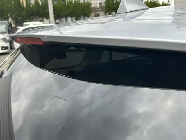 スバル レヴォーグ 1．6GT アイサイト 山形県 2014(平26)年 8.4万km アイスシルバーメタリック 4WD/純正SDナビゲーション（CN-R300D）/　CD/DVD/SD/iPod/ワンセグ/バックカメラ/前後ドライブレコーダー（KZR-S100W）/アイサイト/レーダークルーズコントロール/横滑り防止装置/レーンキープアシスト/前席パワーシート/SI-DRIVE/LEDヘッドライト/フロントフォグランプ/オートライト/スマートキー/プッシュスタート/純正フロアマット/純正AW17インチ/取説