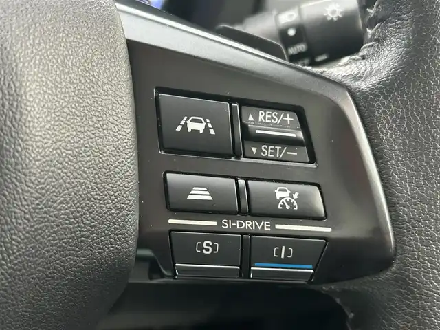 スバル レヴォーグ 1．6GT アイサイト 山形県 2014(平26)年 8.4万km アイスシルバーメタリック 4WD/純正SDナビゲーション（CN-R300D）/　CD/DVD/SD/iPod/ワンセグ/バックカメラ/前後ドライブレコーダー（KZR-S100W）/アイサイト/レーダークルーズコントロール/横滑り防止装置/レーンキープアシスト/前席パワーシート/SI-DRIVE/LEDヘッドライト/フロントフォグランプ/オートライト/スマートキー/プッシュスタート/純正フロアマット/純正AW17インチ/取説