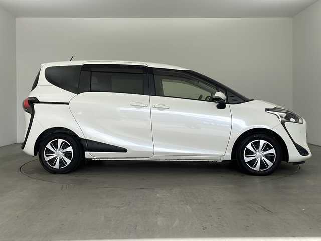 トヨタ シエンタ G クエロ 兵庫県 2019(令1)年 1.4万km ホワイトパールクリスタルシャイン ・ワンオーナー/・純正9インチナビ&TV&CD&DVD&SD&BT/・ビルトインETC/・両側パワースライドドア/・ハーフレザーシート/・全方位カメラ/・アイドリングストップ/・トヨタセーフティセンス/・レーンキープアシスト/・プリクラッシュセーフティ/・横滑り防止装置/・クリアランスソナー/・リアシートリマインダー/・LEDライト/・オートライト/・電動格納ミラー/・スマートキー/・スペアキー/・純正フロアマット/・純正ホイールキャップ/・取扱説明書