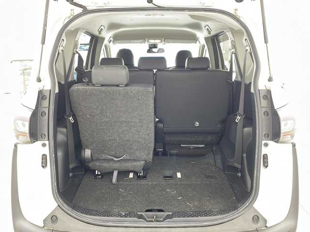 トヨタ シエンタ G クエロ 兵庫県 2019(令1)年 1.4万km ホワイトパールクリスタルシャイン ・ワンオーナー/・純正9インチナビ&TV&CD&DVD&SD&BT/・ビルトインETC/・両側パワースライドドア/・ハーフレザーシート/・全方位カメラ/・アイドリングストップ/・トヨタセーフティセンス/・レーンキープアシスト/・プリクラッシュセーフティ/・横滑り防止装置/・クリアランスソナー/・リアシートリマインダー/・LEDライト/・オートライト/・電動格納ミラー/・スマートキー/・スペアキー/・純正フロアマット/・純正ホイールキャップ/・取扱説明書