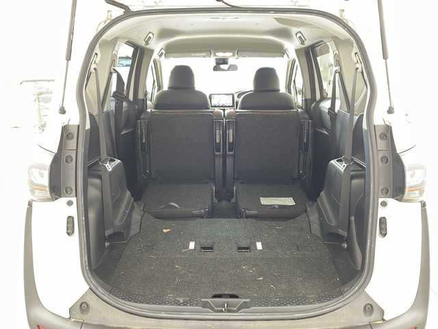 トヨタ シエンタ G クエロ 兵庫県 2019(令1)年 1.4万km ホワイトパールクリスタルシャイン ・ワンオーナー/・純正9インチナビ&TV&CD&DVD&SD&BT/・ビルトインETC/・両側パワースライドドア/・ハーフレザーシート/・全方位カメラ/・アイドリングストップ/・トヨタセーフティセンス/・レーンキープアシスト/・プリクラッシュセーフティ/・横滑り防止装置/・クリアランスソナー/・リアシートリマインダー/・LEDライト/・オートライト/・電動格納ミラー/・スマートキー/・スペアキー/・純正フロアマット/・純正ホイールキャップ/・取扱説明書