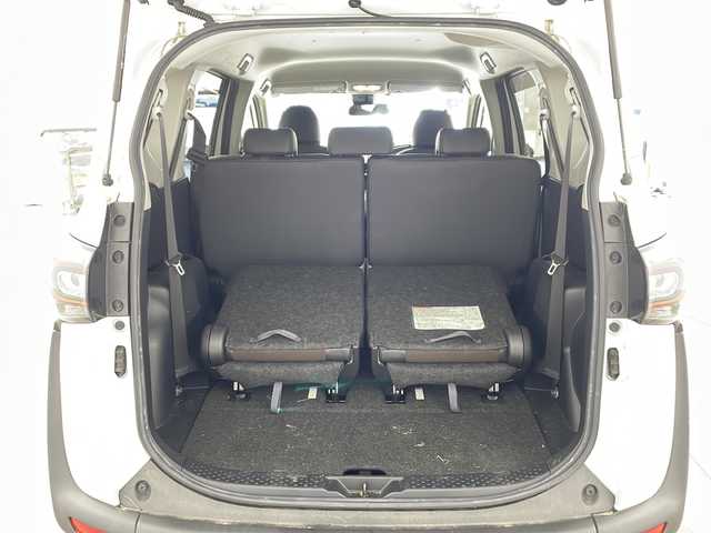 トヨタ シエンタ G クエロ 兵庫県 2019(令1)年 1.4万km ホワイトパールクリスタルシャイン ・ワンオーナー/・純正9インチナビ&TV&CD&DVD&SD&BT/・ビルトインETC/・両側パワースライドドア/・ハーフレザーシート/・全方位カメラ/・アイドリングストップ/・トヨタセーフティセンス/・レーンキープアシスト/・プリクラッシュセーフティ/・横滑り防止装置/・クリアランスソナー/・リアシートリマインダー/・LEDライト/・オートライト/・電動格納ミラー/・スマートキー/・スペアキー/・純正フロアマット/・純正ホイールキャップ/・取扱説明書