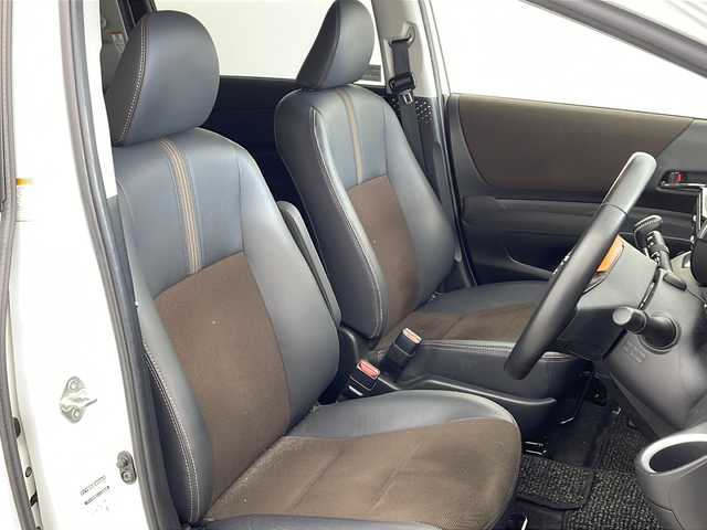 トヨタ シエンタ G クエロ 兵庫県 2019(令1)年 1.4万km ホワイトパールクリスタルシャイン ・ワンオーナー/・純正9インチナビ&TV&CD&DVD&SD&BT/・ビルトインETC/・両側パワースライドドア/・ハーフレザーシート/・全方位カメラ/・アイドリングストップ/・トヨタセーフティセンス/・レーンキープアシスト/・プリクラッシュセーフティ/・横滑り防止装置/・クリアランスソナー/・リアシートリマインダー/・LEDライト/・オートライト/・電動格納ミラー/・スマートキー/・スペアキー/・純正フロアマット/・純正ホイールキャップ/・取扱説明書