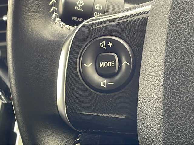 トヨタ シエンタ G クエロ 兵庫県 2019(令1)年 1.4万km ホワイトパールクリスタルシャイン ・ワンオーナー/・純正9インチナビ&TV&CD&DVD&SD&BT/・ビルトインETC/・両側パワースライドドア/・ハーフレザーシート/・全方位カメラ/・アイドリングストップ/・トヨタセーフティセンス/・レーンキープアシスト/・プリクラッシュセーフティ/・横滑り防止装置/・クリアランスソナー/・リアシートリマインダー/・LEDライト/・オートライト/・電動格納ミラー/・スマートキー/・スペアキー/・純正フロアマット/・純正ホイールキャップ/・取扱説明書