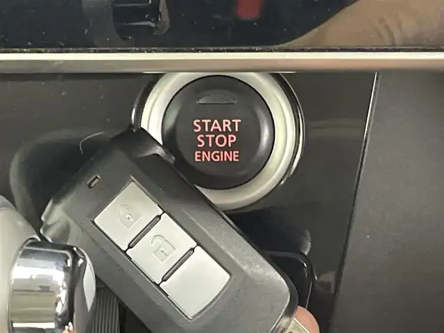 日産 デイズ ルークス ハイウェイスターX 群馬県 2015(平27)年 3.8万km スパークリングレッド/ブラック 純正７インチナビ　アラウンドビューモニター　片側パワースライドドア　ＨＩＤライト　ベンチシート　純正１４インチアルミホイール　ドライブレコーダー　アイドリングストップ　スマートキー　フロアマット　禁煙