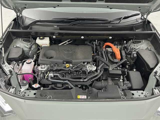 トヨタ ＲＡＶ４ ハイブリッド アドベンチャー 宮城県 2025(令7)年 1.8万km アッシュグレーメタリック/アーバンカーキ 禁煙車/サンルーフ/４ＷＤ/寒冷地仕様/・リアフォグランプ・タイマー付ウインドシールドデアイサー/Toyota Safety Sense	/・プリクラッシュセーフティ/・レーントレーシングアシスト		/・レーダークルーズコントロール/・オートマチックハイビーム/ブラインドスポットモニター（ＢＳＭ）/パワーシート/シートメモリー/シートヒーター/ベンチレーション/レザーシート/純正ディスプレイオーディオ/・BT.USB.MiraCast/フルセグ/バックカメラ/ビルトインETC2.0/LEDヘッドライト/フォグランプ/革巻きステアリング/ステアリングスイッチ/純正フロアマッド/プッシュスタート/横滑り防止機能