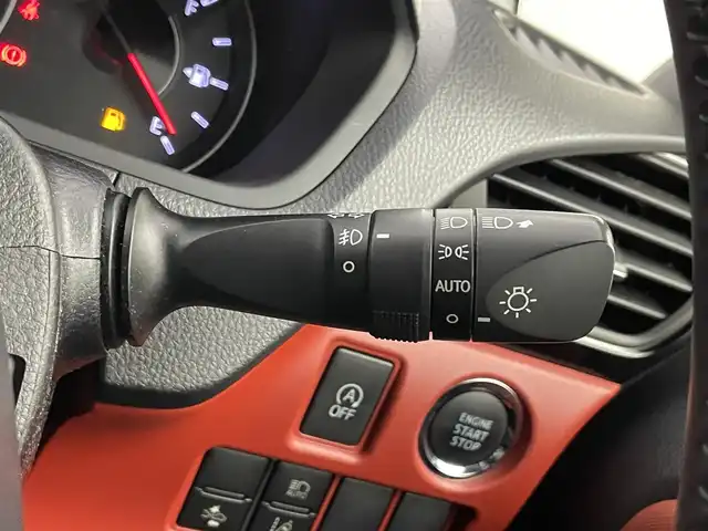 トヨタ ヴォクシー ZS 埼玉県 2017(平29)年 5.1万km ブラック 純正１０インチナビ　フリップダウンモニター　バックカメラ　ビルトインＥＴＣ　前後ドライブレコーダー　セーフティセンス　クルーズコントロール　純正アルミホイール　オートハイビーム　ＬＥＤライト　地デジ