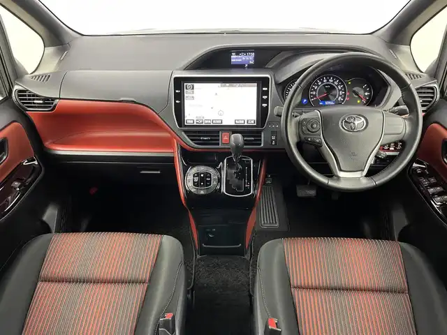 トヨタ ヴォクシー ZS 埼玉県 2017(平29)年 5.1万km ブラック 純正１０インチナビ　フリップダウンモニター　バックカメラ　ビルトインＥＴＣ　前後ドライブレコーダー　セーフティセンス　クルーズコントロール　純正アルミホイール　オートハイビーム　ＬＥＤライト　地デジ