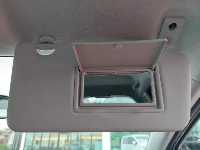 日産 ノート e－パワー X 東京都 2017(平29)年 7.1万km ブリリアントホワイトパール エマージェンシーブレーキ/レーンキープアシスト/純正SDナビ（MM317D-W）/CD/DVD/BT/AM/FM/TV/LEDヘッドライト/純正ドライブレコーダー/ETC/16インチアルミホイール/アイドリングストップ/横滑り防止装置