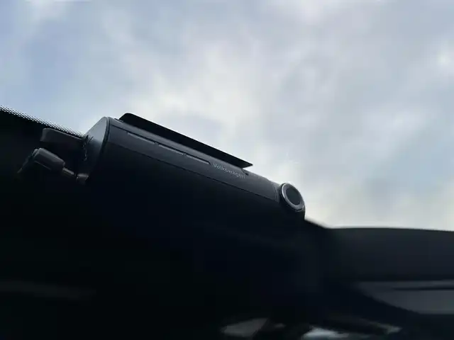 フォルクスワーゲン ＶＷ ゴルフ Ｒ 20イヤーズ 福島県 2023(令5)年 1.6万km ラピスブルーメタリック 20周年限定モデル/純正ナビゲーション/【フルセグTV/FM・AM/BT】/Travel Assist/クルーズコントロール、レーンキープアシスト/レーンチェンジアシスト/プリクラッシュブレーキシステム/ダイナミックライトアシスト/シートヒーター/エアシート/ステアリンヒーター/スマートフォンワイヤレスチャージング/パドルシフト/タイプC充電/純正ドライブレコーダー/LEDオートライト/パワーシート/パドルシフト/専用リアスポイラー/プッシュスタート/スマートキー