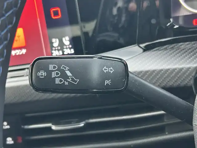 フォルクスワーゲン ＶＷ ゴルフ Ｒ 20イヤーズ 福島県 2023(令5)年 1.6万km ラピスブルーメタリック 20周年限定モデル/純正ナビゲーション/【フルセグTV/FM・AM/BT】/Travel Assist/クルーズコントロール、レーンキープアシスト/レーンチェンジアシスト/プリクラッシュブレーキシステム/ダイナミックライトアシスト/シートヒーター/エアシート/ステアリンヒーター/スマートフォンワイヤレスチャージング/パドルシフト/タイプC充電/純正ドライブレコーダー/LEDオートライト/パワーシート/パドルシフト/専用リアスポイラー/プッシュスタート/スマートキー