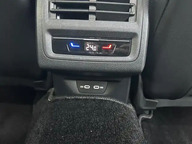 フォルクスワーゲン ＶＷ ゴルフ Ｒ 20イヤーズ 福島県 2023(令5)年 1.6万km ラピスブルーメタリック 20周年限定モデル/純正ナビゲーション/【フルセグTV/FM・AM/BT】/Travel Assist/クルーズコントロール、レーンキープアシスト/レーンチェンジアシスト/プリクラッシュブレーキシステム/ダイナミックライトアシスト/シートヒーター/エアシート/ステアリンヒーター/スマートフォンワイヤレスチャージング/パドルシフト/タイプC充電/純正ドライブレコーダー/LEDオートライト/パワーシート/パドルシフト/専用リアスポイラー/プッシュスタート/スマートキー