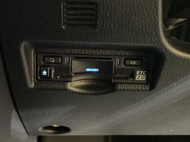 トヨタ ヴォクシー ハイブリッド S－Z 愛媛県 2023(令5)年 2.7万km アティチュードブラックマイカ 快適利便パッケージ(High)/純正14インチ後席モニター　/CD・DVDデッキ　/ブラインドスポットモニター　/______________________/純正１０型ナビ／純正１４型フリップダウンモニター／快適利便／ブラインドスポットモニター／両側電動スライドドア／電動リアゲート／衝突被害軽減ブレーキ／シートヒーター／ＴＶ／Ｂｌｕｅｔｏｏｔｈ／禁煙