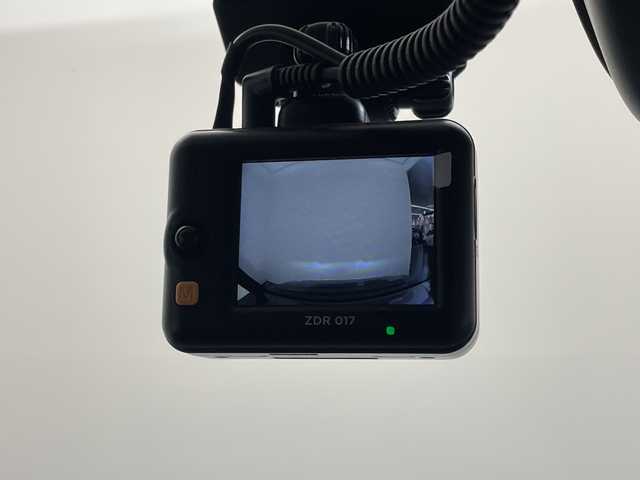 トヨタ ヴォクシー ハイブリッド S－Z 愛媛県 2023(令5)年 2.7万km アティチュードブラックマイカ 快適利便パッケージ(High)/純正14インチ後席モニター　/CD・DVDデッキ　/ブラインドスポットモニター　/______________________/純正１０型ナビ／純正１４型フリップダウンモニター／快適利便／ブラインドスポットモニター／両側電動スライドドア／電動リアゲート／衝突被害軽減ブレーキ／シートヒーター／ＴＶ／Ｂｌｕｅｔｏｏｔｈ／禁煙