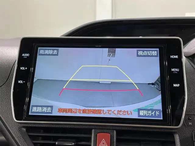 トヨタ ノア Si ダブルバイビーⅢ 愛知県 2021(令3)年 6.1万km ホワイトパールクリスタルシャイン 純正１０インチナビ/純正12インチフリップダウンモニター/両側パワースライドドア/プリクラッシュセーフティ/レーンディパーチャーアラート/クリアランスソナー/先行車発進告知/クルーズコントロール/ハーフレザーシート/バックカメラ/前後ドライブレコーダー/ビルトインＥＴＣ/ＵＳＢ＆HDMI入力端子/アクセサリーソケット/ＬＥＤヘッドライト/オートハイビーム/アイドリングストップ/ISOFIX/純正フロアマット/純正16インチアルミホイール