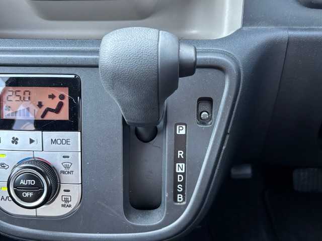 トヨタ パッソ モーダ　S 宮城県 2018(平30)年 6.7万km ファイアークォーツレッドM 登録時走行距離66129km/SDナビ/フルセグ/Bluetooth/CD/DVD/FM/AM/アイドリングストップ/横滑り防止/ETC/オートライト/プッシュスタート/スマートキー/LEDライト/純正アルミホイール/ドアバイザー/コーナーセンサー/純正フロアマット