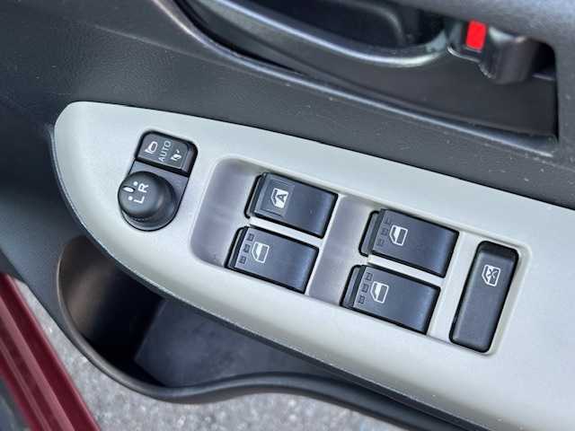 トヨタ パッソ モーダ　S 宮城県 2018(平30)年 6.7万km ファイアークォーツレッドM 登録時走行距離66129km/SDナビ/フルセグ/Bluetooth/CD/DVD/FM/AM/アイドリングストップ/横滑り防止/ETC/オートライト/プッシュスタート/スマートキー/LEDライト/純正アルミホイール/ドアバイザー/コーナーセンサー/純正フロアマット