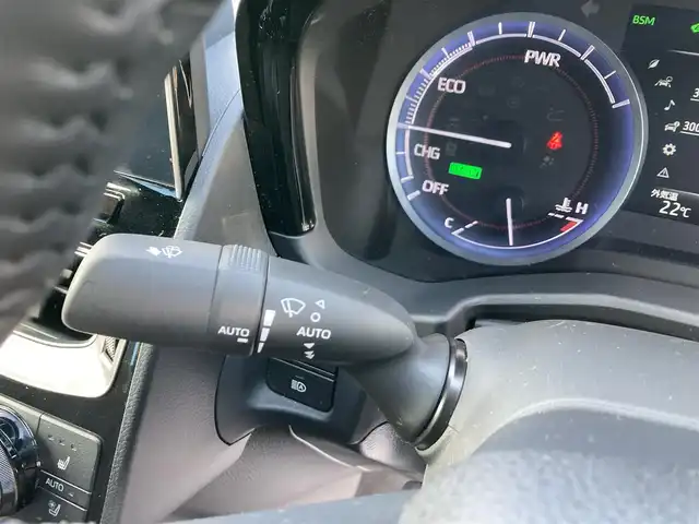 トヨタ クラウン ハイブリッド G－エグゼクティブ Four 岩手県 2021(令3)年 9.1万km ブラック 4WD/純正12.3型ナビ/フルセグTV/バックモニター/ビルトインETC2.0/レーダークルーズコントロール/クリアランスソナー/セーフティセンス/・衝突被害軽減ブレーキ/・車線逸脱防止支援システム/・アダプティブハイビーム/・交通標識認識機能/・ドライバー異常時対応システム/ブラインドスポットモニター/デジタルインナーミラー/3眼LEDヘッドランプ/革巻きステアリング/ブラック革シート/パワーシート/シートヒーター/前席シートベンチレーション/運転席ポジションメモリー/純正18インチアルミホイール/スマートキー/プッシュエンジンスタート/禁煙車