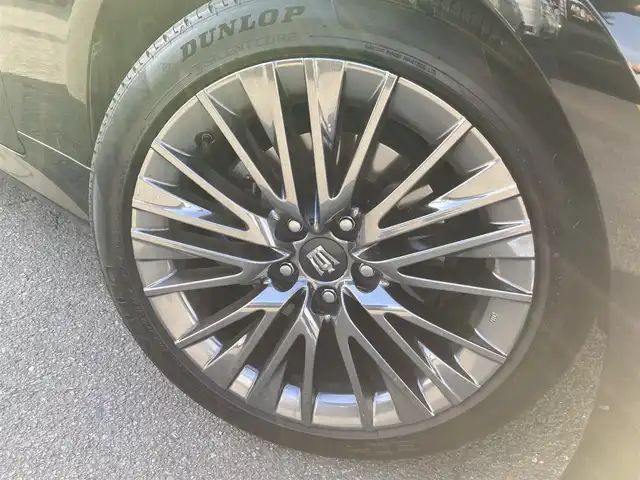 トヨタ クラウン ハイブリッド G－エグゼクティブ Four 岩手県 2021(令3)年 9.1万km ブラック 4WD/純正12.3型ナビ/フルセグTV/バックモニター/ビルトインETC2.0/レーダークルーズコントロール/クリアランスソナー/セーフティセンス/・衝突被害軽減ブレーキ/・車線逸脱防止支援システム/・アダプティブハイビーム/・交通標識認識機能/・ドライバー異常時対応システム/ブラインドスポットモニター/デジタルインナーミラー/3眼LEDヘッドランプ/革巻きステアリング/ブラック革シート/パワーシート/シートヒーター/前席シートベンチレーション/運転席ポジションメモリー/純正18インチアルミホイール/スマートキー/プッシュエンジンスタート/禁煙車