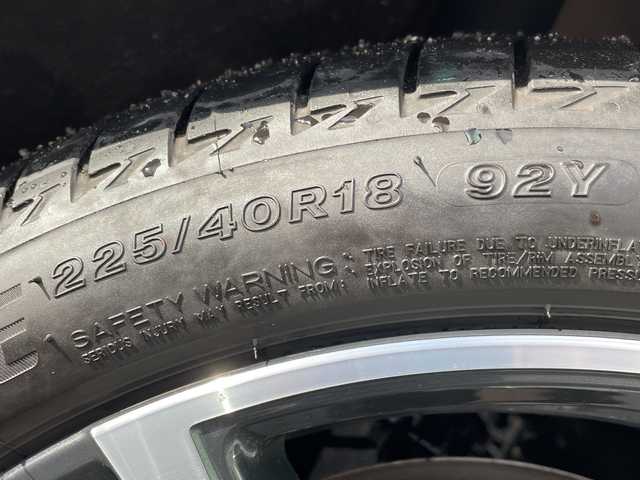 ＢＭＷ ＢＭＷ １１８ｉ Mスポーツ 青森県 2023(令5)年 0.9万km アルピンホワイトⅢ 純正10.25インチワイドディスプレイHDDナビ/Bluetooth・Applecarplay・USB/バックカメラ/合皮コンビシート/前席パワーシート/パワーバックドア/ドライビングアシスト/衝突軽減ブレーキ/追従クルーズコントロール/レーンディパーチャーウォーニング/パーキングアシスト/前後パークディスタンスコントロール/ワイヤレスチャージング/ルームミラー型ETC2.0/LEDヘッドライト/LEDフォグランプ/純正18インチアルミホイール