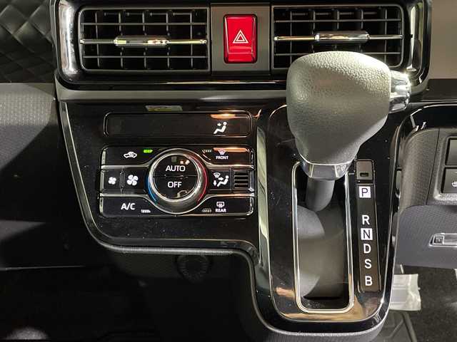 ダイハツ タント カスタム X セレクション 沖縄県 2020(令2)年 4万km ブラックマイカメタリック/ファイアークォーツレッドメタリック 2トーン 県外仕入れ/禁煙車/純正ナビ/・ＣＤ／ＤＶＤ/・Ｂｌｕｅｔｏｏｔｈ／フルセグＴＶ/ビルトインＥＴＣ/バックカメラ/全方位カメラ/両側パワースライド/シートヒーター/ステアリングスイッチ/純正１４インチアルミ/スマートアシスト/取扱説明書