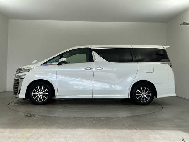 トヨタ ヴェルファイア Z 兵庫県 2018(平30)年 6.5万km ホワイトパールクリスタルシャイン ・サンルーフ/・トヨタセーフティーセンス/・プリクラッシュセーフティ/・レーントレーシングアシスト/・レーダークルーズコントロール/・オートハイビーム/・パーキングサポートブレーキ/・クリアランスソナー/・先行車発進告知/・アルパイン製11インチナビ＆フルセグ＆BT＆DVD/・アルパイン製12.8型フリップダウンモニター/・バックカメラ/・両側パワースライドドア/・スマートキー/・プッシュスタート/・ビルトインETC/・社外前後ドライブレコーダー/・ステアリングスイッチ/・デジタルインナーミラー/・AC100V/・LEDヘッドライト/・フォグ/・オートライト
