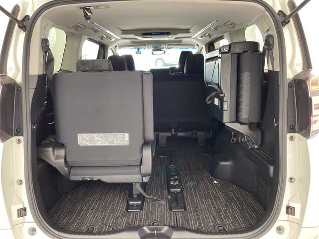 トヨタ ヴェルファイア Z 兵庫県 2018(平30)年 6.5万km ホワイトパールクリスタルシャイン ・サンルーフ/・トヨタセーフティーセンス/・プリクラッシュセーフティ/・レーントレーシングアシスト/・レーダークルーズコントロール/・オートハイビーム/・パーキングサポートブレーキ/・クリアランスソナー/・先行車発進告知/・アルパイン製11インチナビ＆フルセグ＆BT＆DVD/・アルパイン製12.8型フリップダウンモニター/・バックカメラ/・両側パワースライドドア/・スマートキー/・プッシュスタート/・ビルトインETC/・社外前後ドライブレコーダー/・ステアリングスイッチ/・デジタルインナーミラー/・AC100V/・LEDヘッドライト/・フォグ/・オートライト