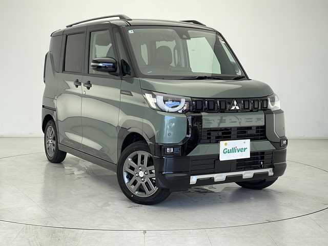 三菱 デリカミニ T プレミアム 千葉県 2025(令7)年 0.1万km未満 緑 9型ディスプレイオーディオ/CHAMONIXパッケージ/4WD/マルチアラウンドモニター/デジタルインナーミラー/衝突被害軽減ブレーキシステム /車線逸脱警報システム /オートマチックハイビーム /オートスライドドア/両側パワースライドドア/ハーフレザーシート/前席シートヒータ/ステアリングヒーター/革巻ステアリング/ステアリングスイッチ/LEDヘッドライト/プッシュスタート/スマートキー/純正15inAW