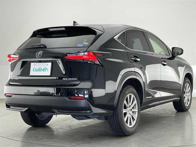 レクサス ＮＸ 300h Iパッケージ 愛知県 2015(平27)年 8.7万km グラファイトブラックガラスフレーク 純正ナビ　フルセグＴＶ　Ｂｌｕｅｔｏｏｔｈ　赤ｘ黒合皮コンビシート　全方位カメラ　シートヒーター　ステアリングヒーター　電動リアゲート　衝突軽減　追従クルコン　ＢＳＭ　コーナーセンサー　三眼ＬＥＤヘッドライト　オートライト　フォグランプ　禁煙車