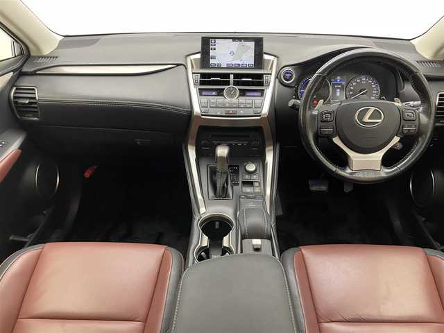 レクサス ＮＸ 300h Iパッケージ 愛知県 2015(平27)年 8.7万km グラファイトブラックガラスフレーク 純正ナビ　フルセグＴＶ　Ｂｌｕｅｔｏｏｔｈ　赤ｘ黒合皮コンビシート　全方位カメラ　シートヒーター　ステアリングヒーター　電動リアゲート　衝突軽減　追従クルコン　ＢＳＭ　コーナーセンサー　三眼ＬＥＤヘッドライト　オートライト　フォグランプ　禁煙車