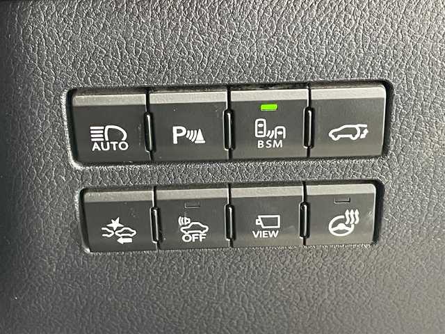 レクサス ＮＸ 300h Iパッケージ 愛知県 2015(平27)年 8.7万km グラファイトブラックガラスフレーク 純正ナビ　フルセグＴＶ　Ｂｌｕｅｔｏｏｔｈ　赤ｘ黒合皮コンビシート　全方位カメラ　シートヒーター　ステアリングヒーター　電動リアゲート　衝突軽減　追従クルコン　ＢＳＭ　コーナーセンサー　三眼ＬＥＤヘッドライト　オートライト　フォグランプ　禁煙車