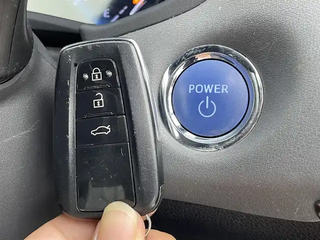トヨタ クラウン ハイブリッド RS アドバンス 群馬県 2021(令3)年 5.8万km プレシャスホワイトパール ホワイト内装(ホワイトレザーシート)/―――――――――/T-Connect SDナビゲーションシステム/・12.3インチディスプレイ/・AM/FM/CD/DVD/Blu-ray/SD/フルセグTV/・USB/AppleCarPlay/AndroidAuto/バックカメラ/トヨタセーフティセンス/・プリクラッシュセーフティシステム/・レーントレーシングアシスト/・アダプティブハイビームシステム/・レーダークルーズコントロール(全車速追従機能付)/・ドライバー異常時対応システム/・ロードサインアシスト/先行車発進告知機能/ブラインドスポットモニター/インテリジェントクリアランスソナー/リヤクロストラフィックアラート/リヤクロストラフィックオートブレーキ/3眼LEDヘッドランプ(オートレベリング機能付)/LEDシーケンシャルターンランプ/純正18インチスパッタリング塗装アルミホイール