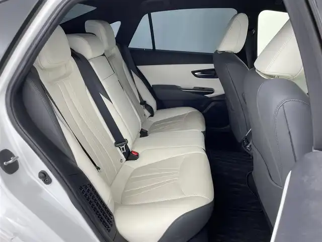 トヨタ クラウン ハイブリッド RS アドバンス 群馬県 2021(令3)年 5.8万km プレシャスホワイトパール ホワイト内装(ホワイトレザーシート)/―――――――――/T-Connect SDナビゲーションシステム/・12.3インチディスプレイ/・AM/FM/CD/DVD/Blu-ray/SD/フルセグTV/・USB/AppleCarPlay/AndroidAuto/バックカメラ/トヨタセーフティセンス/・プリクラッシュセーフティシステム/・レーントレーシングアシスト/・アダプティブハイビームシステム/・レーダークルーズコントロール(全車速追従機能付)/・ドライバー異常時対応システム/・ロードサインアシスト/先行車発進告知機能/ブラインドスポットモニター/インテリジェントクリアランスソナー/リヤクロストラフィックアラート/リヤクロストラフィックオートブレーキ/3眼LEDヘッドランプ(オートレベリング機能付)/LEDシーケンシャルターンランプ/純正18インチスパッタリング塗装アルミホイール