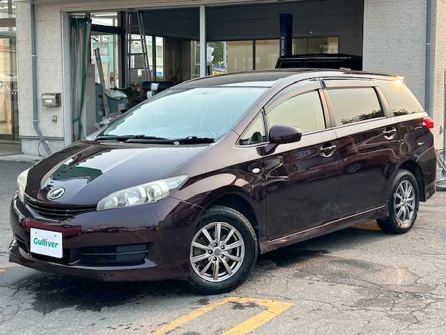 トヨタ ウィッシュ 1．8X HIDセレクション 道東・釧路十勝 2010(平22)年 9.6万km ブラキッシュレッドマイカ 4WD/純正SDナビ NSCN-W60/（CD/ラジオ/ワンセグTV/AUX）/バックカメラ/社外エンジンスターター/社外AW夏タイヤ積載（2020年　溝4）/3列シート/革巻きステアリング/センターデフロック/横滑り防止装置/盗難防止装置/オートライト/電動格納ミラー/ドアバイザー/純正フロアマット/取扱説明書/記録簿（R3、5年）/スペアキー1本