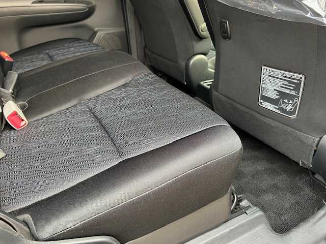 トヨタ ウィッシュ 1．8X HIDセレクション 道東・釧路十勝 2010(平22)年 9.6万km ブラキッシュレッドマイカ 4WD/純正SDナビ NSCN-W60/（CD/ラジオ/ワンセグTV/AUX）/バックカメラ/社外エンジンスターター/社外AW夏タイヤ積載（2020年　溝4）/3列シート/革巻きステアリング/センターデフロック/横滑り防止装置/盗難防止装置/オートライト/電動格納ミラー/ドアバイザー/純正フロアマット/取扱説明書/記録簿（R3、5年）/スペアキー1本