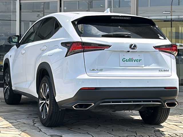 レクサス ＮＸ 300 Fスポーツ 静岡県 2019(令1)年 9.5万km ホワイトノーヴァガラスフレーク 【主要装備】/純正ナビ　/ＥＴＣ　/バックカメラ　/サンルーフ　/Ｂｌｕｅｔｏｏｔｈ　/ＬＥＤオートライト　/電動リアゲート　/置くだけ充電　/ドラレコ　/革シート　/シートヒーター　/エアシート　/フロアマット　/レーダークルーズコントロール/レーンキープアシスト/前後コーナーセンサー