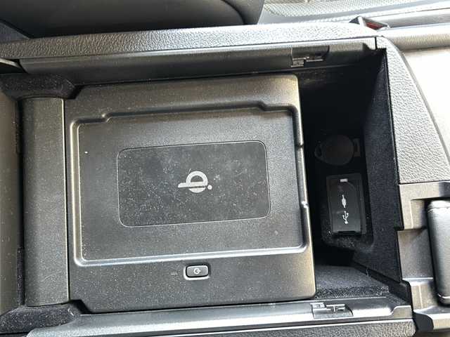 レクサス ＮＸ 300 Fスポーツ 静岡県 2019(令1)年 9.5万km ホワイトノーヴァガラスフレーク 【主要装備】/純正ナビ　/ＥＴＣ　/バックカメラ　/サンルーフ　/Ｂｌｕｅｔｏｏｔｈ　/ＬＥＤオートライト　/電動リアゲート　/置くだけ充電　/ドラレコ　/革シート　/シートヒーター　/エアシート　/フロアマット　/レーダークルーズコントロール/レーンキープアシスト/前後コーナーセンサー