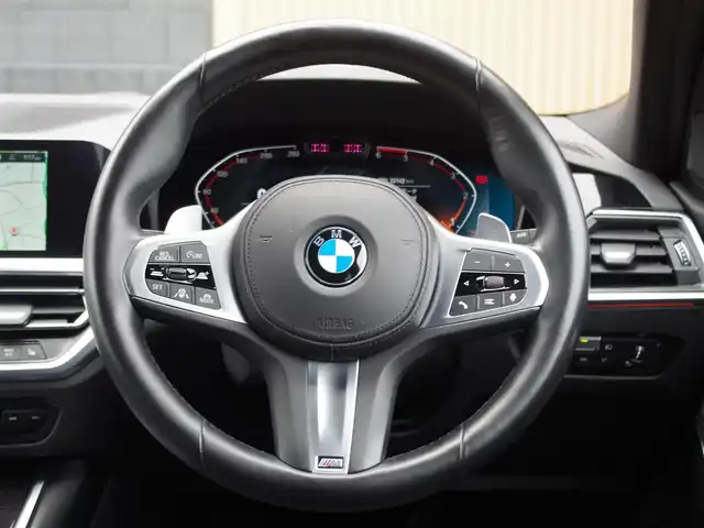 ＢＭＷ ３２０ｄ xDrive ツーリング Mスポーツ 埼玉県 2022(令4)年 3.4万km アルピンホワイト 1オーナー /ブラックレザーシート /アダプティブクルーズコントロール /ドライビングプロフェッショナル /インテリジェントセーフティ/CarPlay /パークディスタンスコントロール/ブラインドスポットモニター /コンフォートアクセス /バックカメラ /純正ナビ /ETC /ドラレコ /フルセグTV/前席シートヒーター