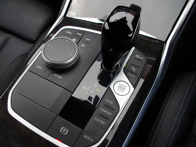 ＢＭＷ ３２０ｄ xDrive ツーリング Mスポーツ 埼玉県 2022(令4)年 3.4万km アルピンホワイト 1オーナー /ブラックレザーシート /アダプティブクルーズコントロール /ドライビングプロフェッショナル /インテリジェントセーフティ/CarPlay /パークディスタンスコントロール/ブラインドスポットモニター /コンフォートアクセス /バックカメラ /純正ナビ /ETC /ドラレコ /フルセグTV/前席シートヒーター