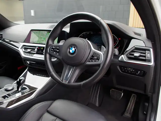 ＢＭＷ ３２０ｄ xDrive ツーリング Mスポーツ 埼玉県 2022(令4)年 3.4万km アルピンホワイト 1オーナー /ブラックレザーシート /アダプティブクルーズコントロール /ドライビングプロフェッショナル /インテリジェントセーフティ/CarPlay /パークディスタンスコントロール/ブラインドスポットモニター /コンフォートアクセス /バックカメラ /純正ナビ /ETC /ドラレコ /フルセグTV/前席シートヒーター