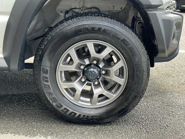 スズキ ジムニー シエラ JC 京都府 2020(令2)年 6.8万km ピュアホワイトP 4WD　MTモード付AT　セーフティーサポート　クルーズコントロール　ダウンヒルアシストコントロール　シートヒーター　ブルートゥースオーディオ　AUX　USB入力端子　LEDヘッドライト　