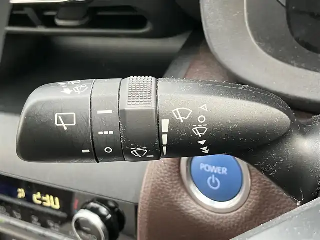 トヨタ ヤリスクロス ハイブリッド Z 静岡県 2021(令3)年 3.2万km ブラックマイカ/ホワイトパールクリスタルシャイン 2トーン エンジンスタートストップ/パワーステアリング/パワーウィンドウ/アイドリングストップ/オートエアコン/スマートキー/クルーズコントロール/ETC/USB入力端子/全方位カメラ/純正ナビ（BT.フルセグ）/ドライブレコーダー前後/電動リアゲート/純正フロアマット/D席パワーシート/D席N席シートヒーター/社外アルミホイール/ABS/横滑り防止装置/コーナーセンサー前後/レーンキープアシスト/オートライト/オートマチックハイビーム/LEDライト/W+サイドエアバック/衝突軽減システム/ステアリングヒーター