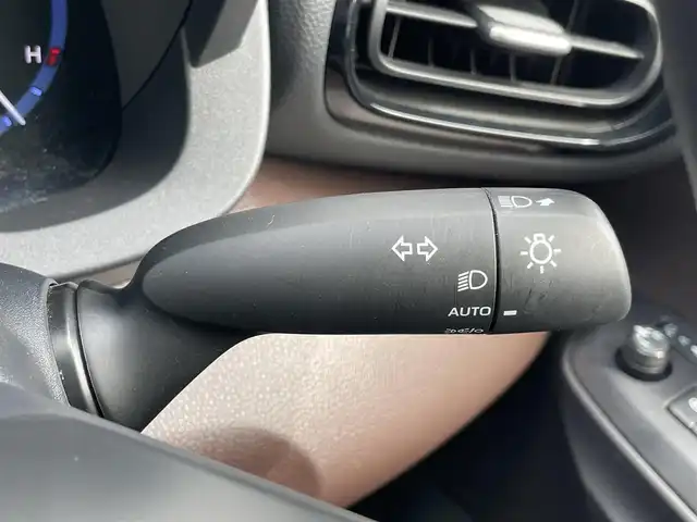 トヨタ ヤリスクロス ハイブリッド Z 千葉県 2021(令3)年 3.2万km ブラックマイカ/ホワイトパールクリスタルシャイン 2トーン エンジンスタートストップ/パワーステアリング/パワーウィンドウ/アイドリングストップ/オートエアコン/スマートキー/クルーズコントロール/ETC/USB入力端子/全方位カメラ/純正ナビ（BT.フルセグ）/ドライブレコーダー前後/電動リアゲート/純正フロアマット/D席パワーシート/D席N席シートヒーター/社外アルミホイール/ABS/横滑り防止装置/コーナーセンサー前後/レーンキープアシスト/オートライト/オートマチックハイビーム/LEDライト/W+サイドエアバック/衝突軽減システム/ステアリングヒーター