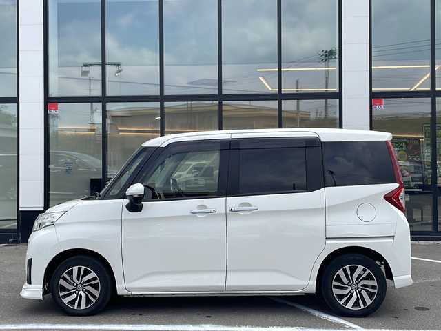トヨタ ルーミー カスタムG 青森県 2020(令2)年 2.7万km パールホワイトⅢ ・ワンオーナー/・寒冷地仕様/・４ＷＤ/・アルパイン９型メモリーナビ（Ｘ９ＮＸ）/・フルセグＴＶ/・バックカメラ/・スマートアシストIII/・レーンキープアシスト/・レーダークルーズコントロール/・ワイパーデアイサー/・社外前後ドライブレコーダー/・社外ＥＴＣ/・純正フロントリップスポイラー/・横滑り防止装置/・ＬＥＤヘッドライト/・ＬＥＤフォグランプ/・オートハイビーム/・オートライト/・ドアバイザー/・純正フロアマット/・シートヒーター/・純正１４インチＡＷ/・１６５／６５Ｒ１４スタッドレス純正ＡＷ別積み/・保証書/・取扱説明書