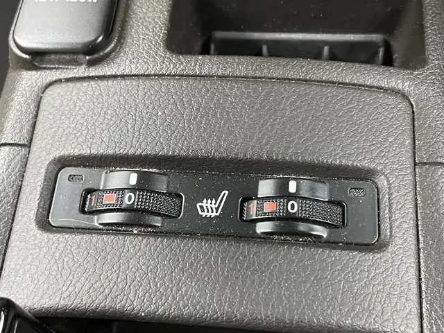 レクサス ＨＳ 250h 埼玉県 2017(平29)年 3万km ディープブルーマイカ 純正ナビ　バックカメラ　ベージュ半革レザー　ビルトインＥＴＣ　シートヒーター　クルーズコントロール　ドライブレコーダー　純正アルミホイール　ＬＥＤライト　オートライト　Ｂｌｕｅｔｏｏｔｈ　地デジＴＶ