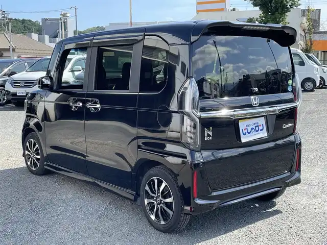 ホンダ Ｎ ＢＯＸ カスタム G L ホンダセンシング 神奈川県 2018(平30)年 9.9万km クリスタルブラックパール (株)IDOMが運営する【じしゃロン秦野店】の自社ローン専用車両になります。こちらは現金またはオートローンご利用時の価格です。自社ローンご希望の方は別途その旨お申付け下さい/社外メモリナビ/CD/Bluetooth/フルセグTV/バックカメラ/ETC/片側パワースライドドア/革製シートカバー/衝突軽減ブレーキ/レーンキープアシスト/横滑り防止機能/クルーズコントロール/スマートキー/プッシュエンジンスタート/純正アルミホイール