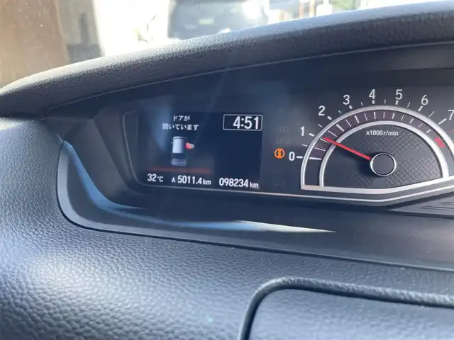 ホンダ Ｎ ＢＯＸ カスタム G L ホンダセンシング 神奈川県 2018(平30)年 9.9万km クリスタルブラックパール (株)IDOMが運営する【じしゃロン秦野店】の自社ローン専用車両になります。こちらは現金またはオートローンご利用時の価格です。自社ローンご希望の方は別途その旨お申付け下さい/社外メモリナビ/CD/Bluetooth/フルセグTV/バックカメラ/ETC/片側パワースライドドア/革製シートカバー/衝突軽減ブレーキ/レーンキープアシスト/横滑り防止機能/クルーズコントロール/スマートキー/プッシュエンジンスタート/純正アルミホイール